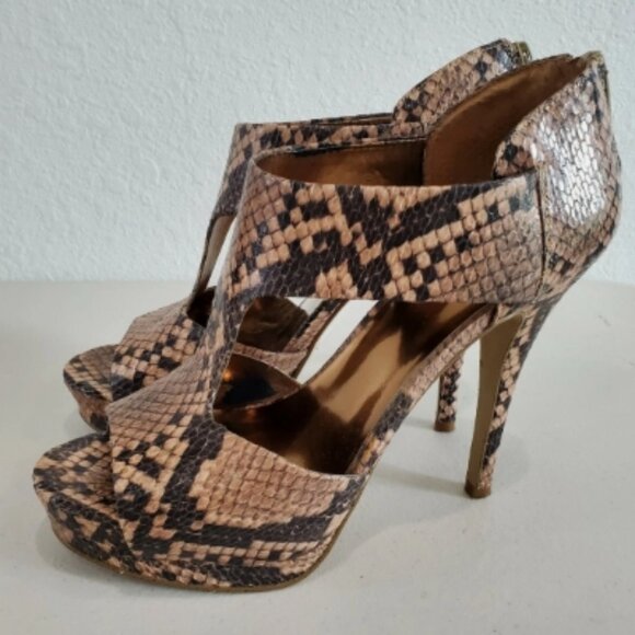 Nine West Pulman Platform Heels in Tan & Black Faux Snakeskin. No Signs of Wear. - Picture 2 of 6